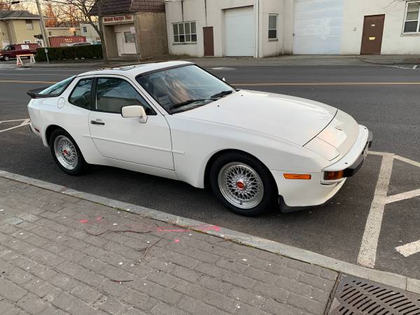 1983 Porsche 944 White