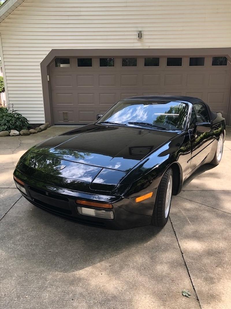 1990 Porsche 944 S2 Cabriolet Front